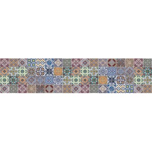 Paraschizzi t.b.t. con piastrelle colorate e decorate per la cucina.