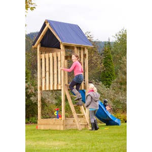 Torre giochi Erik con scivolo blu e sabbiera, bambini che giocano in giardino.