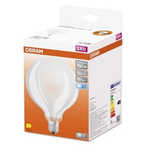 Lampadina LED E27 OSRAM nella confezione. Lampadina in vetro opaco e attacco E27.