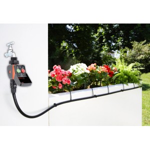 Computer per irrigazione con irrigazione per fioriere. Irrigazione automatica del giardino.