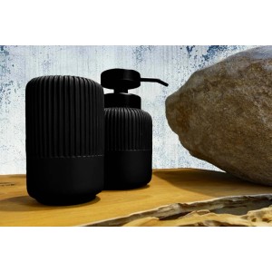 Set bagno nero: dispenser sapone e bicchiere, design a coste.