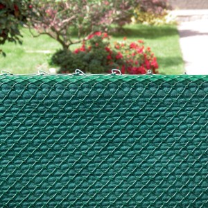 Frangivista t.b.t. verde in rete plastica per giardino o balcone.