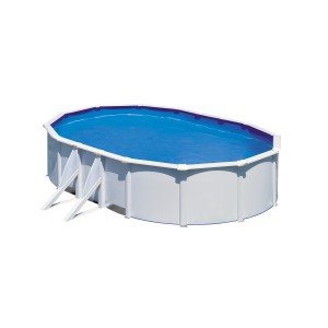 Piscina fuori terra ovale Gre Fidji in acciaio bianco, 610x375x120 cm, con scaletta e acqua blu.