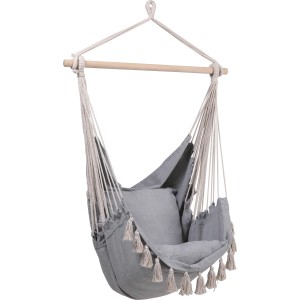 Sedia sospesa grigia Lytton in legno FSC con rivestimento in cotone e nappe.