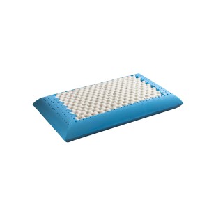 Copricuscino t.b.t. bianco e blu con superficie strutturata per un comfort ottimale.