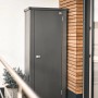 Armadio da terrazza Biohort Julia misura L, grigio scuro metallizzato, per balcone e terrazza.