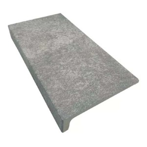Battiscopa grigio (Battiscopa) con bordo arrotondato.