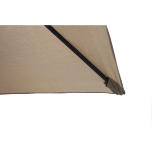 Dettaglio di un ombrellone da balcone beige con struttura nera.