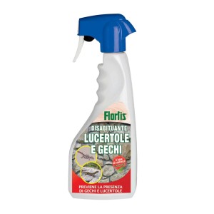 Flacone spray con repellente per lucertole e gechi.