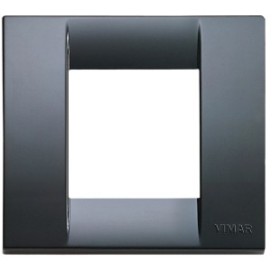 Placca di copertura nera Vimar per interruttori e prese.