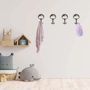 Appendiabiti da parete con quattro ganci, ideale per camerette o corridoi.