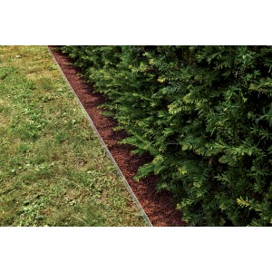 Bordura giardino con prato e aiuola con pacciame, Categoria: Recinzioni da giardino.