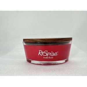 Candela profumata rossa in vetro con coperchio in legno, "Frutti Rossi" di t.b.t.