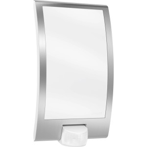 Lampada da parete per esterni Steinel L22 S in acciaio inox con sensore di movimento.