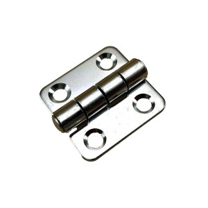 Piccola cerniera argentata aperta per accessori nautici.