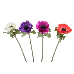Set di fiori artificiali con anemoni bianchi, viola, rosa e rossi come decorazione.
