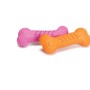 Due ossi t.b.t., uno rosa e uno arancione, per cani da masticare.