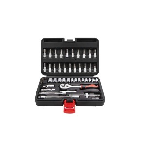 Set di attrezzi t.b.t. in valigetta nera con vari inserti, bussole e cricchetti.