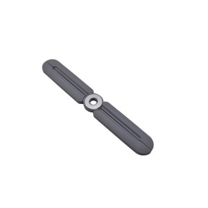 Utensile da cucina grigio t.b.t. per cucinare.