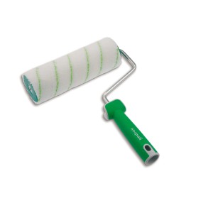 Rullo per pittura con manico verde per un'applicazione uniforme.