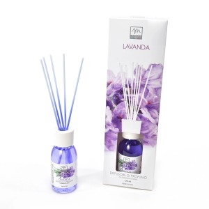 Set profumatore ambiente t.b.t. alla lavanda con olio e bastoncini.