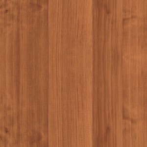 Primo piano di una pellicola adesiva effetto legno (t.b.t.) per mobili e superfici.