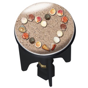 Accessorio doccia t.b.t. decorato con sabbia e conchiglie.