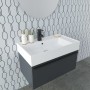 t.b.t. Mobile bagno con lavabo e rubinetto per il bagno.