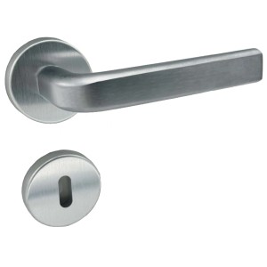 Maniglia per porta t.b.t. in acciaio inox, set rosetta per porte interne.