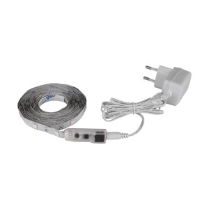Eglo Striscia LED Stripe-E 5m RGB, arrotolata con alimentatore e controller.