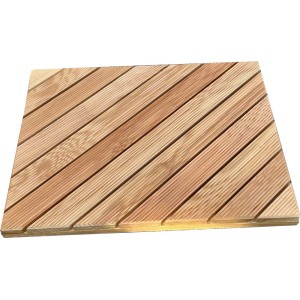 Tappetino doccia in legno, accessorio per docce con superficie scanalata.