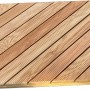 Tappetino doccia in legno, accessorio per docce con superficie scanalata.