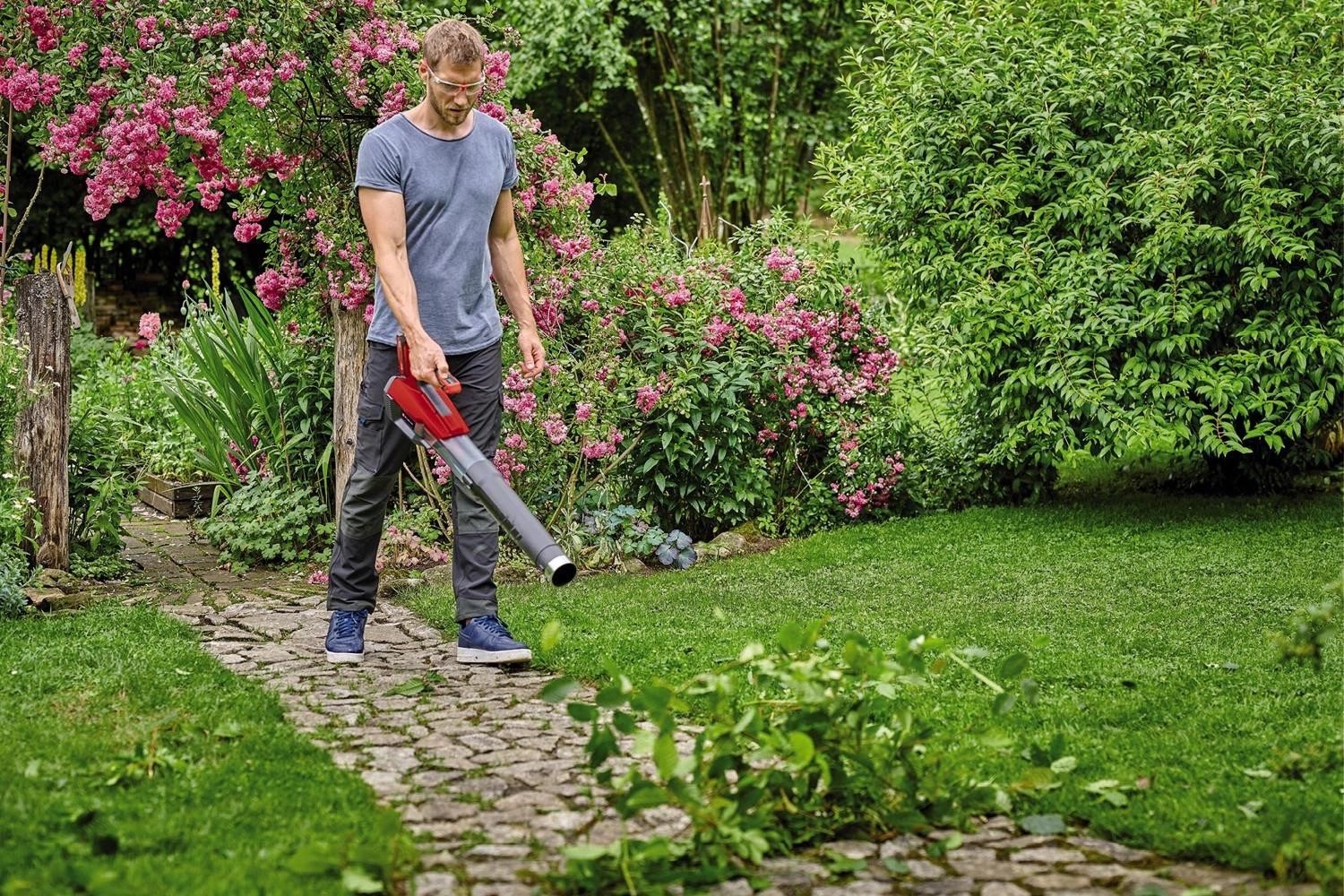 Soffiatore Foglie ENG PRO 20V - 68 M³/h, 180 Km/h, Batteria ONE4ALL, Leggero Per Giardino