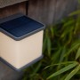 Applique solare a LED Lutec Doblo color antracite con pannello solare integrato.