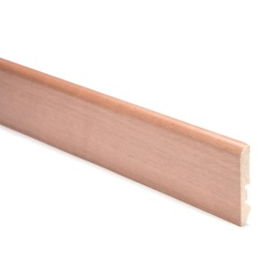 Battiscopa in legno (Battiscopa) con aspetto legno naturale.