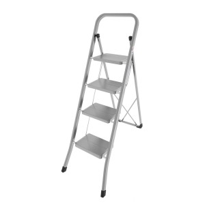 Scala domestica argentata a quattro gradini per interni.