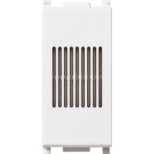 Placca bianca t.b.t. per interruttori e prese con fessure di ventilazione.
