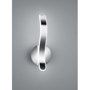 Applique LED moderna con design curvo e finitura argentata.