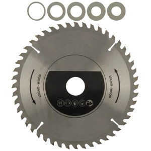 Lama per sega circolare con rondelle metalliche per la lavorazione del legno.