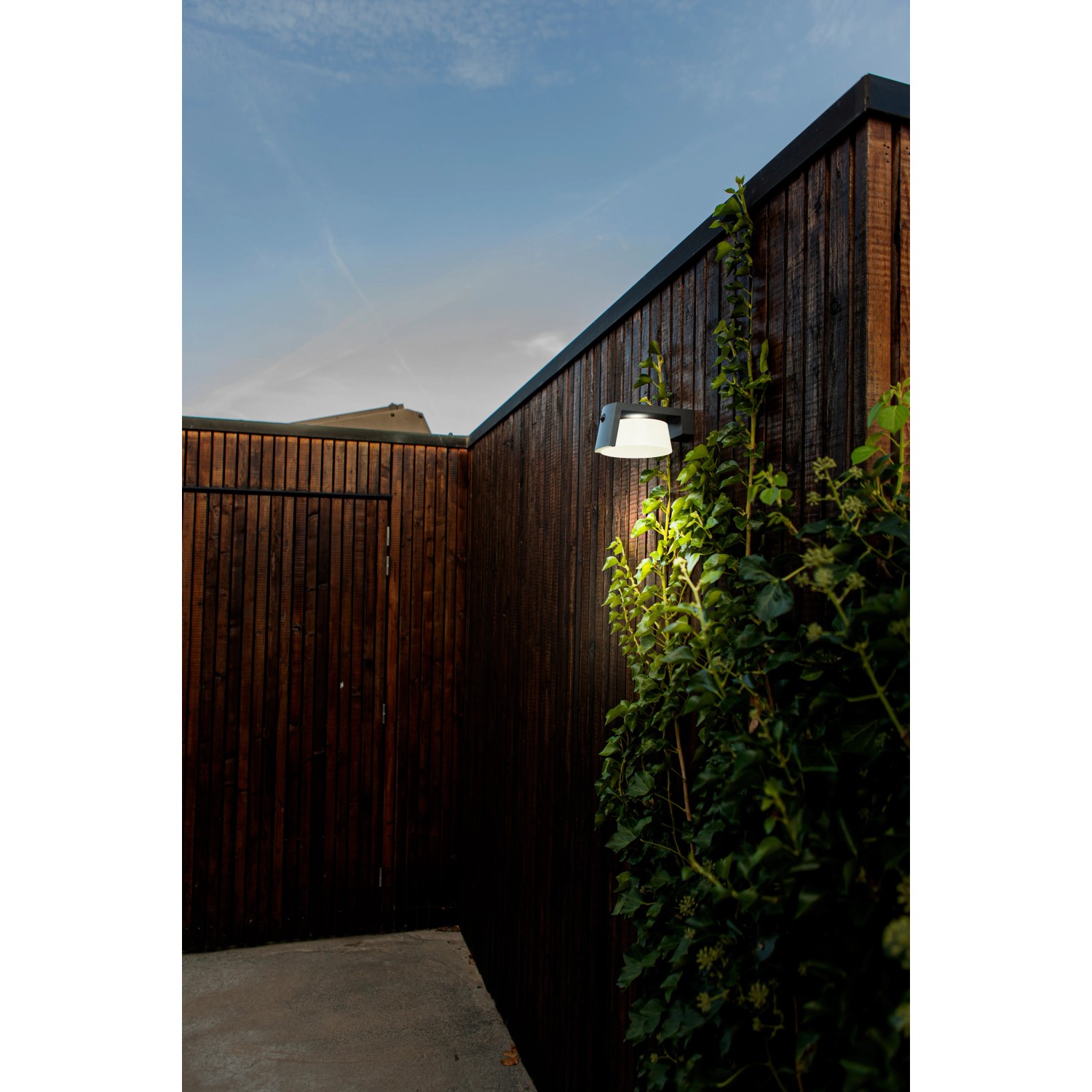 Kingozoyi Campanello Eolico Solare LED Luna – Lampada Da Giardino In Metallo Rame Con Sfera Effetto Ghiaccio - 2