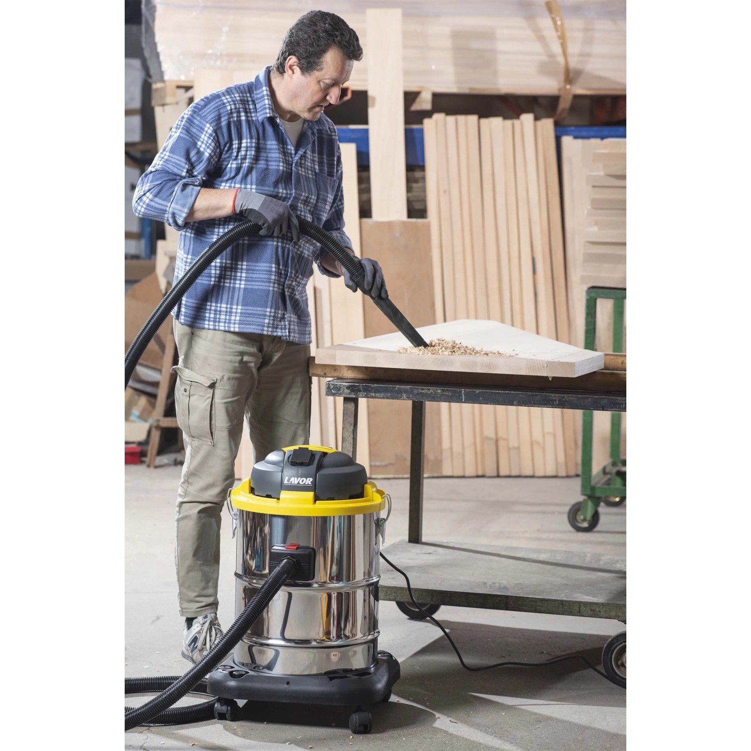 Aspiratore solidi e liquidi Lavor WTP 50 XE 1600 W 55 l acquista da OBI