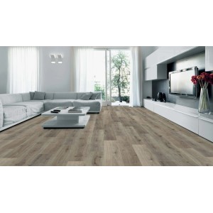 Soggiorno luminoso con pavimento in laminato. Pavimento in laminato della categoria Pavimenti laminati.