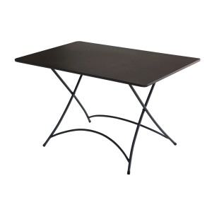 Tavolo da giardino rettangolare t.b.t. con struttura in metallo nero.