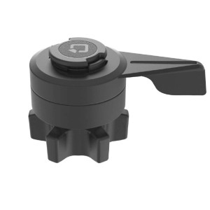 Dettaglio di un accessorio nero t.b.t. per cellulari.