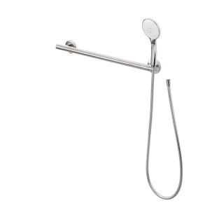 t.b.t. per una maggiore sicurezza in bagno: maniglione con doccetta integrata. Comfort e stabilità in cromo.