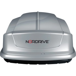Box da tetto Nordrive argentata per il trasporto di bagagli.