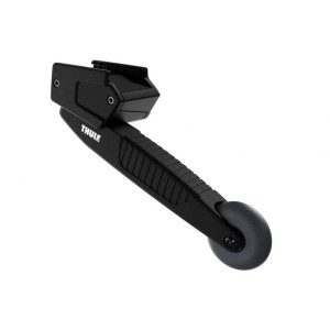 Adattatore nero Thule per portabici da tetto, vista dettagliata.