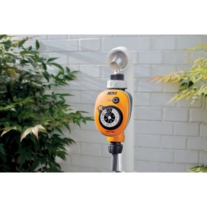 Timer per irrigazione giallo t.b.t. per irrigazione giardino.