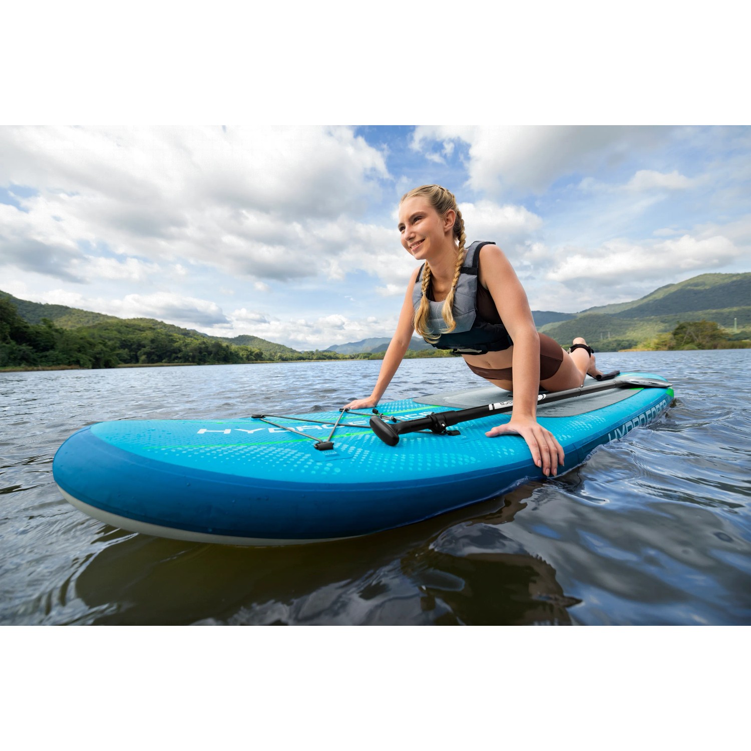 Bestway SUP Board Aqua Journey con pagaia, pompa e zaino sull'acqua.