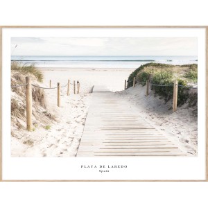 Quadri: Sentiero sulla spiaggia verso il mare, Playa de Laredo, Spagna.